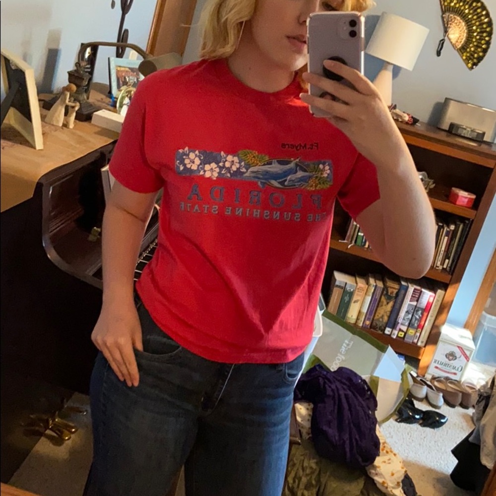 Tee